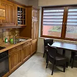 Wg-zimmer-monteurzimmer-ferienwohnung Bis 10 Personen Apartman