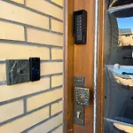 Wg-zimmer-monteurzimmer-ferienwohnung Bis 10 Personen Apartman *