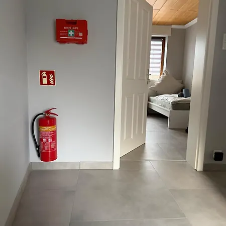 Wg-zimmer-monteurzimmer-ferienwohnung Bis 10 Personen Apartment Aldenhoven (Duren)
