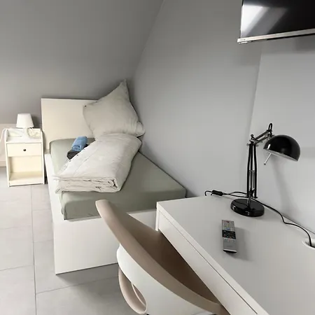 Apartment Wg-zimmer-monteurzimmer-ferienwohnung Bis 10 Personen *