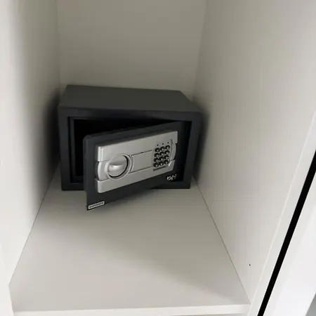 Wg-zimmer-monteurzimmer-ferienwohnung Bis 10 Personen Apartment *