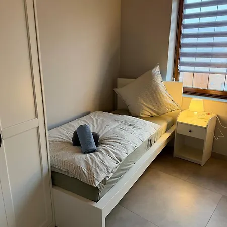 Wg-zimmer-monteurzimmer-ferienwohnung Bis 10 Personen Apartment Aldenhoven (Duren)