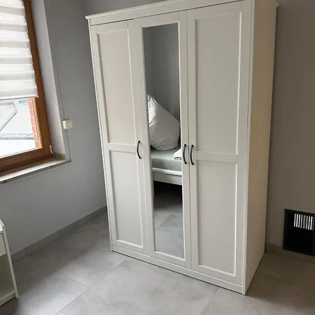 Wg-zimmer-monteurzimmer-ferienwohnung Bis 10 Personen Apartment