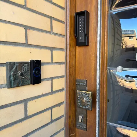 Wg-zimmer-monteurzimmer-ferienwohnung Bis 10 Personen Apartment *