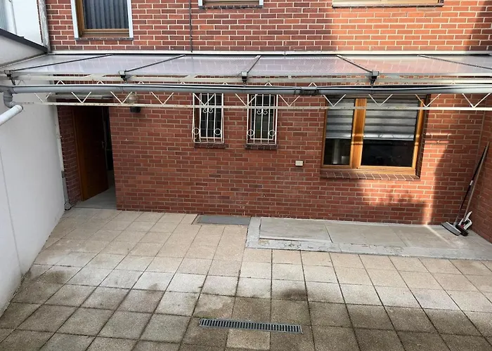 Wg-zimmer-monteurzimmer-ferienwohnung Bis 10 Personen Appartamento *