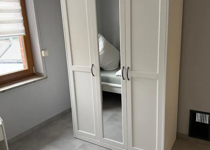 Wg-zimmer-monteurzimmer-ferienwohnung Bis 10 Personen Apartment