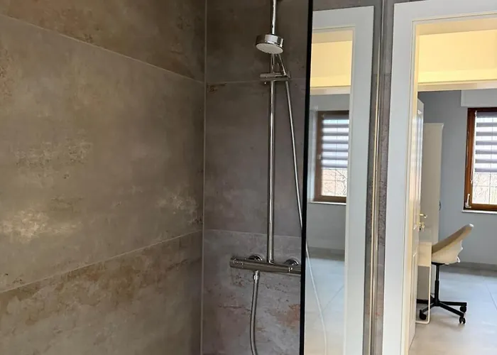 Wg-zimmer-monteurzimmer Appartement *