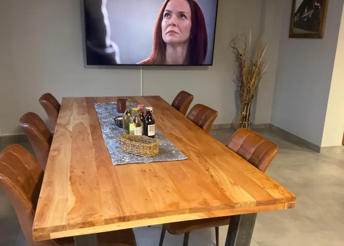 Wg-zimmer-monteurzimmer-ferienwohnung Bis 10 Personen Apartment