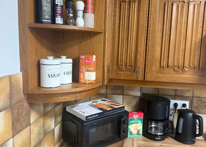 Wg-zimmer-monteurzimmer-ferienwohnung Bis 10 Personen Apartment