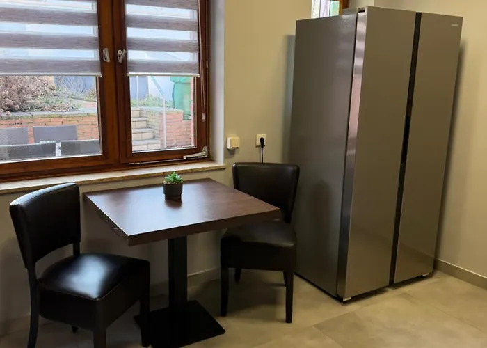 Wg-zimmer-monteurzimmer-ferienwohnung Bis 10 Personen *